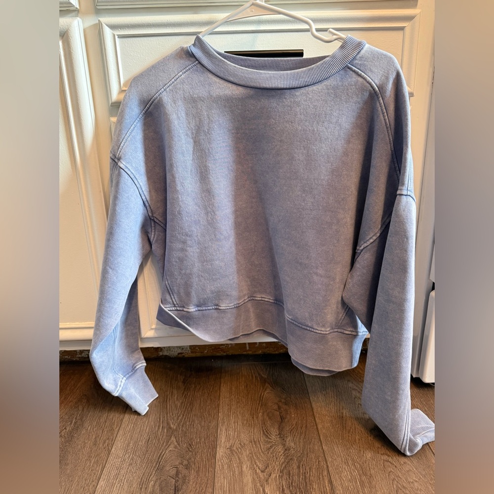 NWT Cropped Crewneck